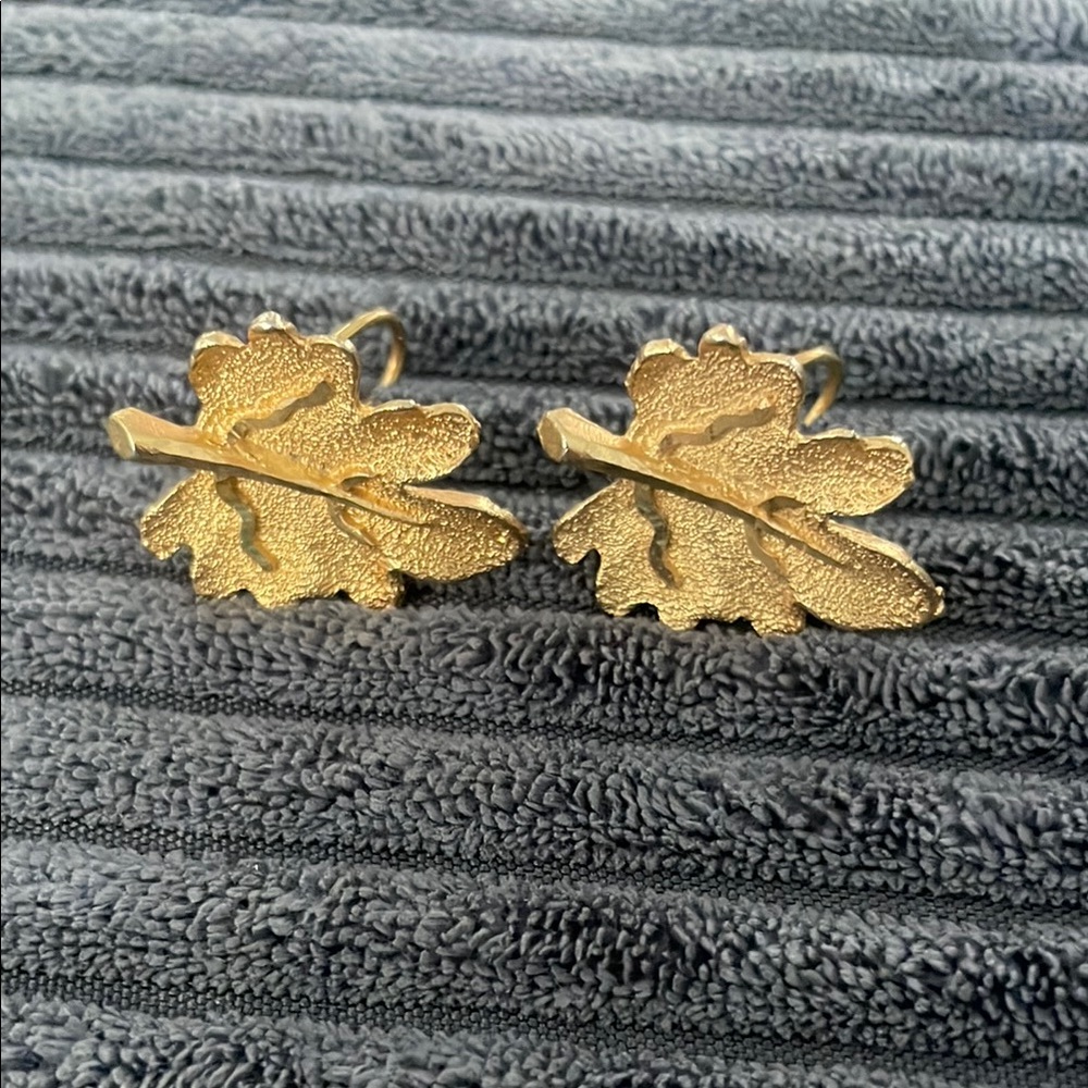 Vintage BSK Gold Leaf Earrings clip on